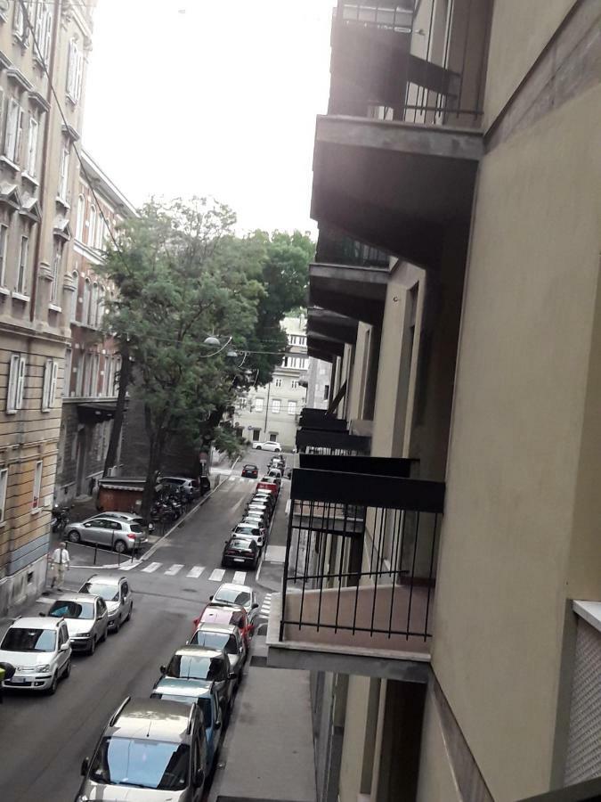 Happy Holidays Welcome Trieste Exterior photo